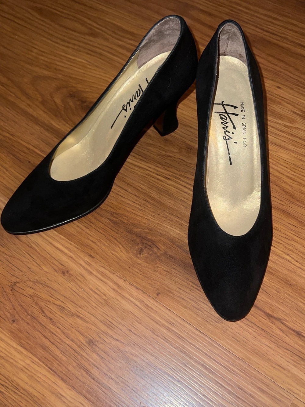 Vintage Harris Black Suede Pumps 6.5 B Made in Spain Leather Sole